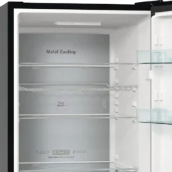 Hisense RB424N4CFC Kühl-/Gefrierkombination - Total No Frost - Metal Cooling - 326 Liter Gesamtvolumen - CrispZone - Super Cool - Extra Space - Chrom-Weinregal -Angebote Herd Liebe Store 56f75d4e3983ca64dcb18aa4c10d86bf