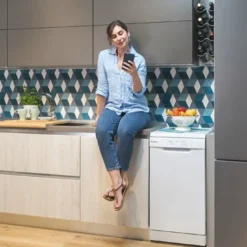 Candy CDPH 2L949W Freistehender Geschirrspüler, Weiß, 44,8 Cm Breite, 9 Maßgedecke, 4 Temperatureinstellungen, 5 Programme, , 9 Liter/Programm, 75 KWh/100 Zyklen, 49 DB, Startzeitvorwahl -Angebote Herd Liebe Store 620c7218c3c58144001191474123f88e