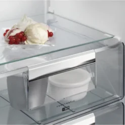 AEG - SCE819E5TS - Einbau-Kühl-Gefrierkombination - NoFrost - Schlepptür-Technik -Angebote Herd Liebe Store 8ab231d459073bd8063d2a2b689b7006