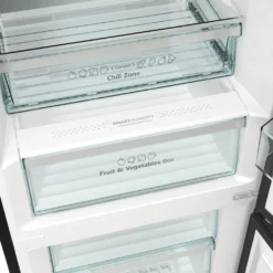 Hisense RB424N4CFC Kühl-/Gefrierkombination - Total No Frost - Metal Cooling - 326 Liter Gesamtvolumen - CrispZone - Super Cool - Extra Space - Chrom-Weinregal -Angebote Herd Liebe Store ccac8a3d7102085716037f3afd193cee